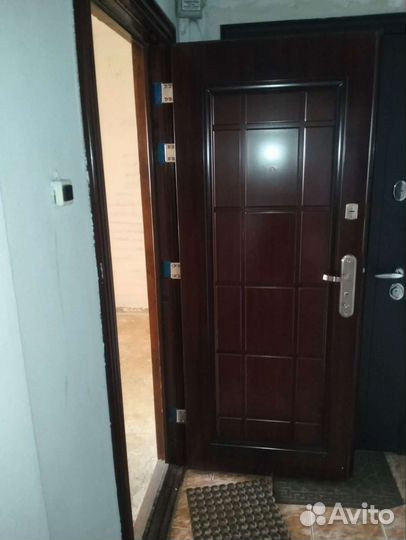 Дверь входная металлическая бу