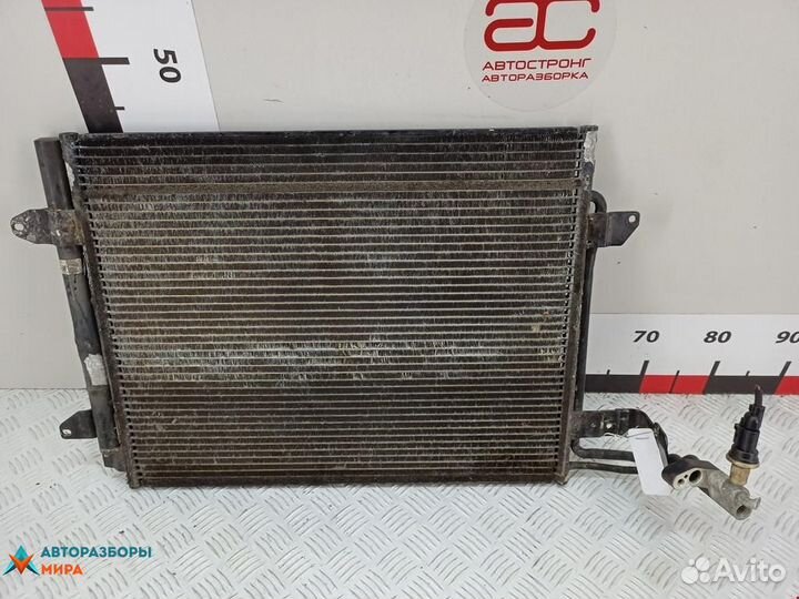 Радиатор кондиционера Volkswagen Touran 2004