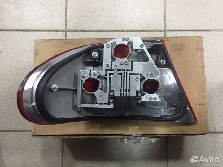 Фонарь задний правый Mercedes Benz E Class W210