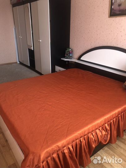 Спальный гарнитур