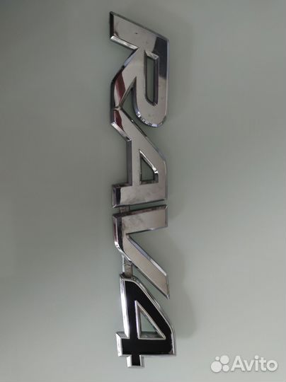 Эмблема toyota rav4 оригинальная