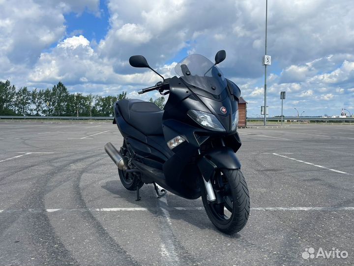 Продается макси скутер gilera nexus 300