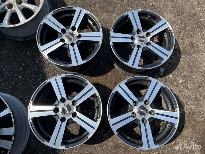 Литые Диски R15 Tech Line TL503 5x114.3 D66.1 ET43