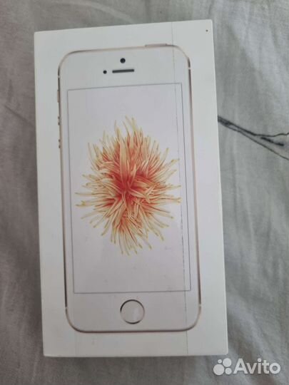 Коробка от iPhone se 32 gb