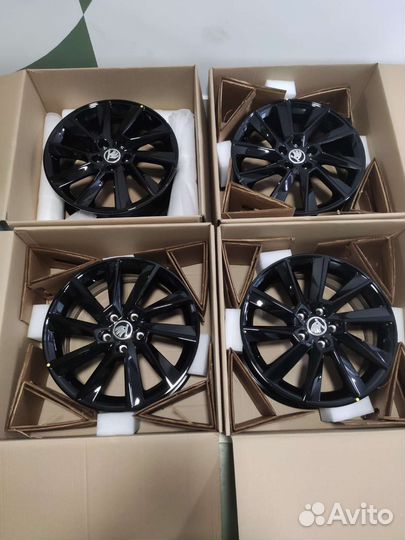 Skoda Rapid R16 оригинал Stratos Volkswagen Polo