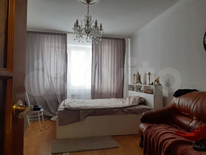 3-к. квартира, 90 м², 5/10 эт.