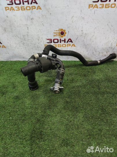 Патрубок системы охлаждения передний Volkswagen