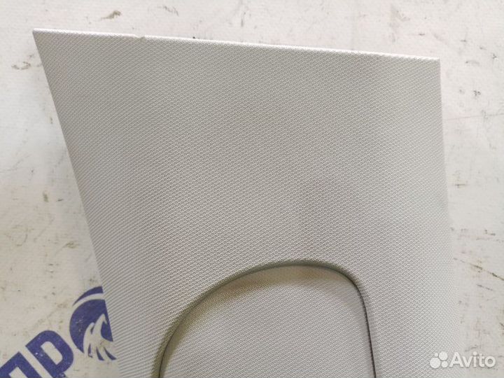 Обшивка стойки левая Volkswagen Jetta седан 1.4