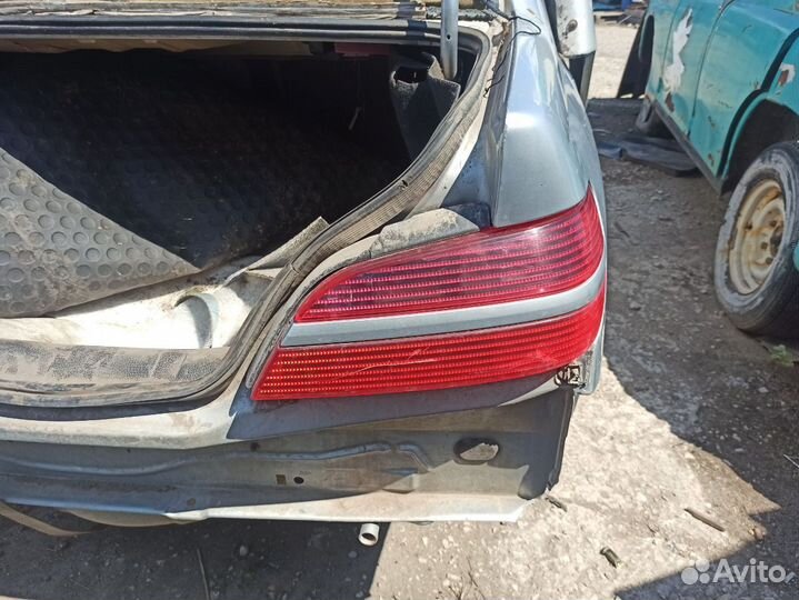 Фонарь правый peugeot 406