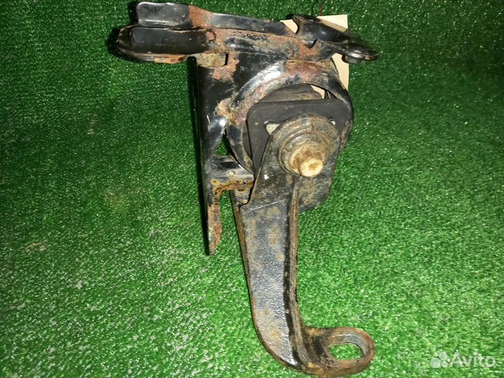 Подушка коробки Ford Mondeo 1 поколения