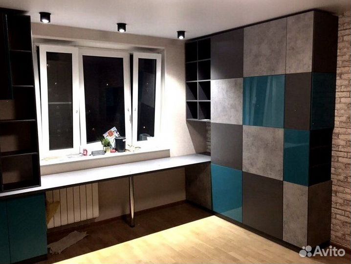 Рабочая зона у окна