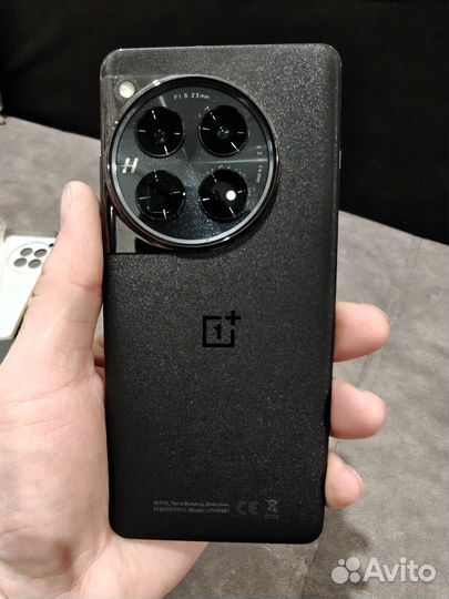 OnePlus 12, 16/512 ГБ