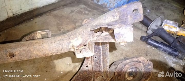 Задний подрамник ford focus 1