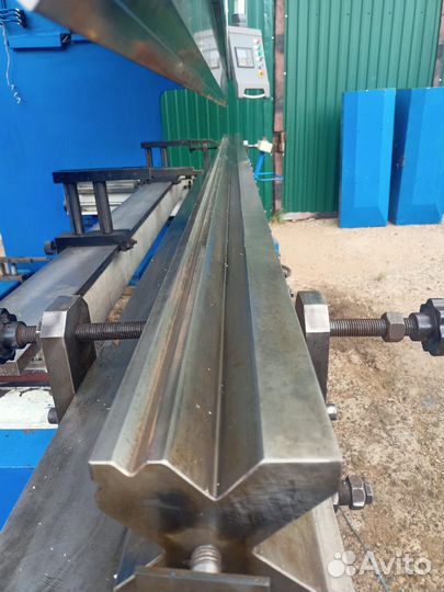 Листогиб WE67K-250/3200