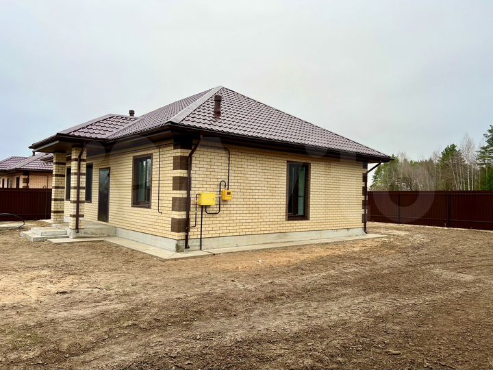 Коттедж 100 м² на участке 6 сот.