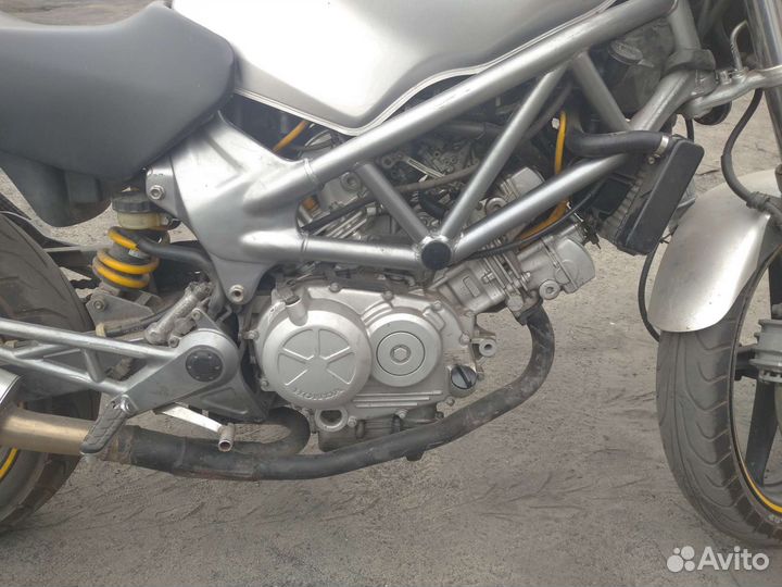 Honda VTR 250
