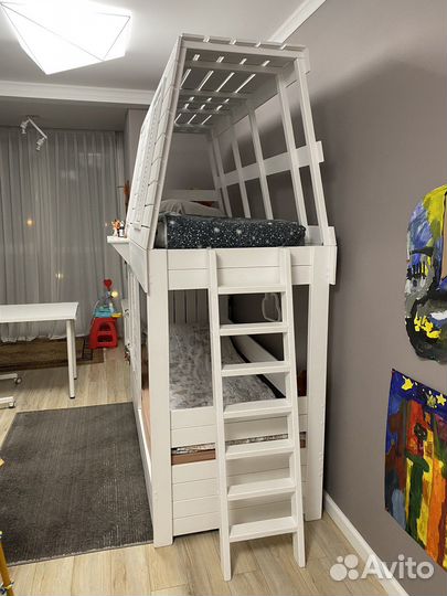 Двухъярусная кровать домик мечты