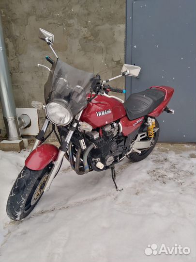 Мотоцикл Yamaha XJR1200, 1995