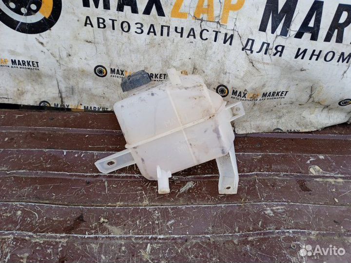 Бачок расширительный Лада Калина 2008 (б/у)