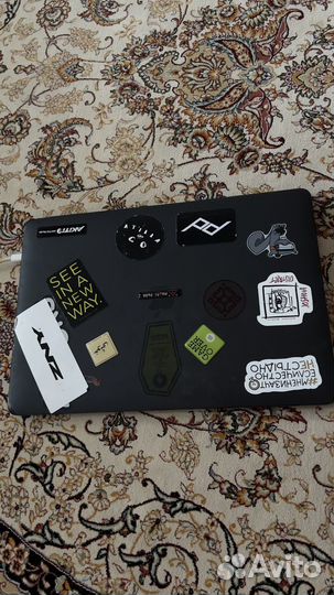 Macbook pro 15 2017 i7 16gb 512