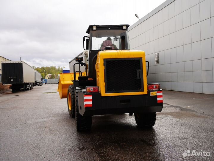 Фронтальный погрузчик Lonking LG833G, 2023