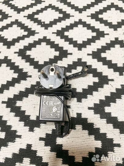 Монитор LG 25