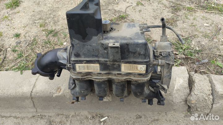 Впускной коллектор Chevrolet Aveo t300