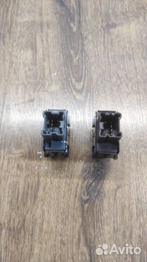 Блок управления подогревом сидений Nissan Note