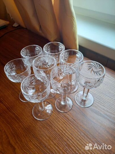 Рюмки хрустальные 8 шт