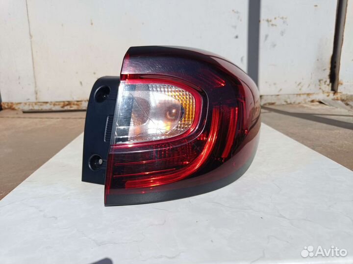 Фонарь наружный задний правый Renault Kaptur