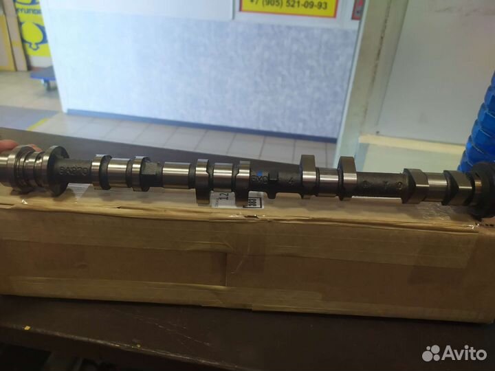 Впускной распределительный вал Ford Kuga 1801262