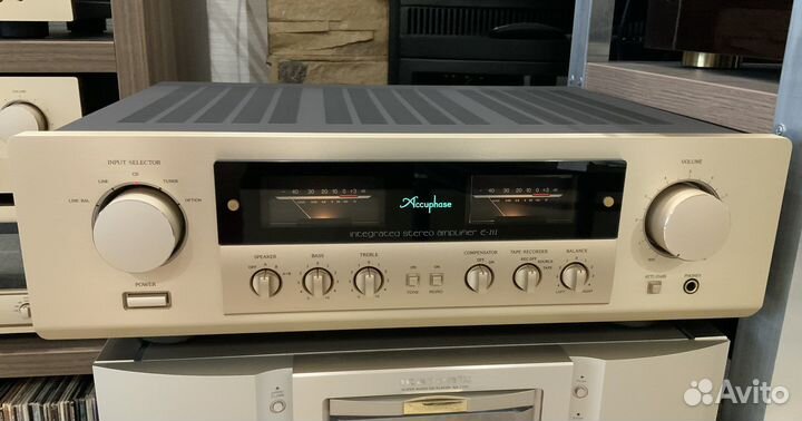 Accuphase E-212 интегральный усилитель