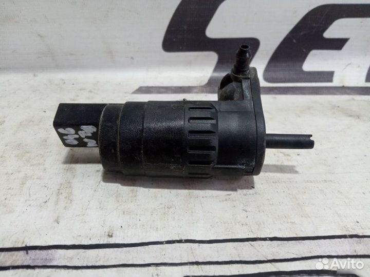 Насос омывателя Volkswagen Tiguan 1 2011—2017