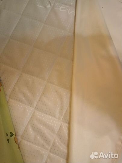 Детская кроватка с маятником и ящиком