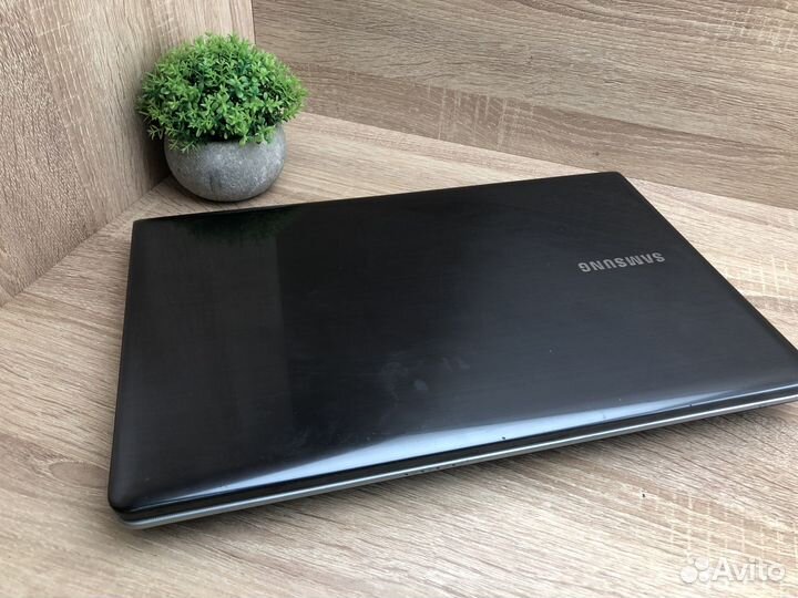 М. Samsung NP355V5C