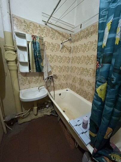 Комната 16 м² в 3-к., 1/5 эт.