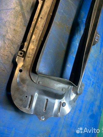 Воздухозаборник Subaru Impreza GD 2001