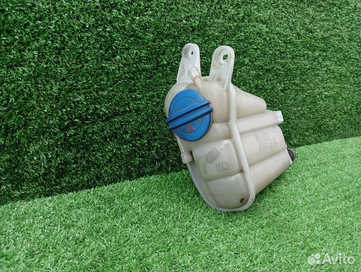 Бачок расширительный VAG Audi A5 8T Q5 8R A4 B8 8K