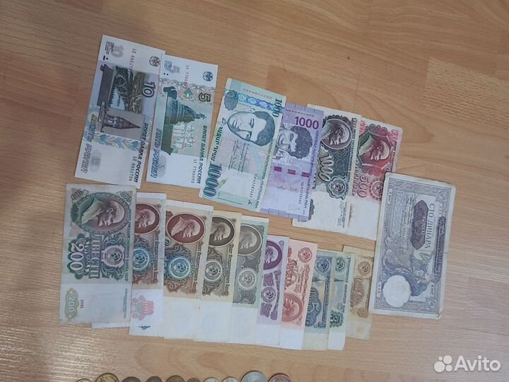 Монеты и банкноты