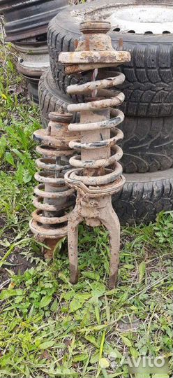 Стойки передние Kia Sportage