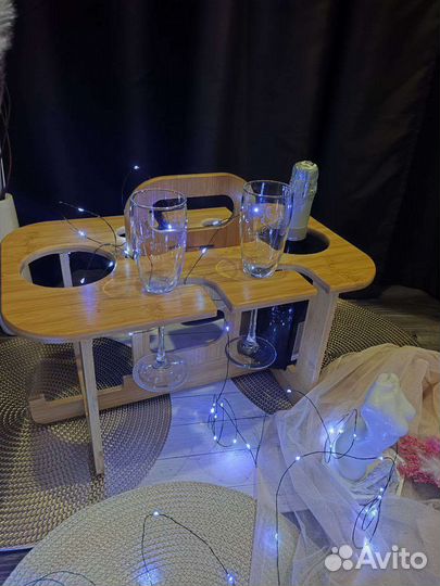 Винный столик-держатель для бутылок и бокалов