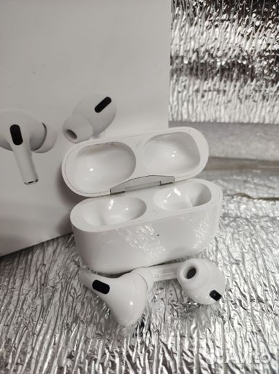 Apple AirPods Pro MagSafe