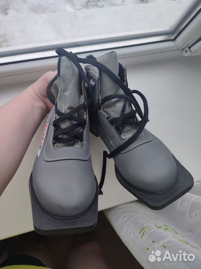 Лыжные ботинки