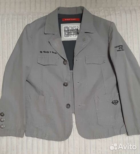 Пиджак,брюки рубашки на4-6 лет.пакетом