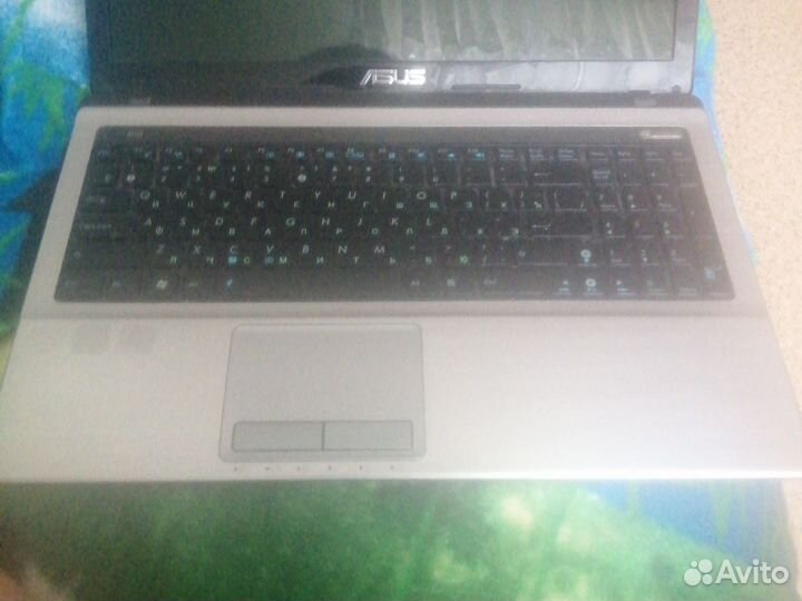 Ноутбук asus