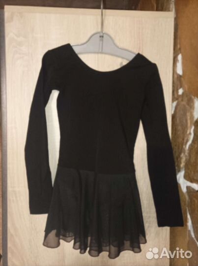 Гимнастический купальник с юбочкой