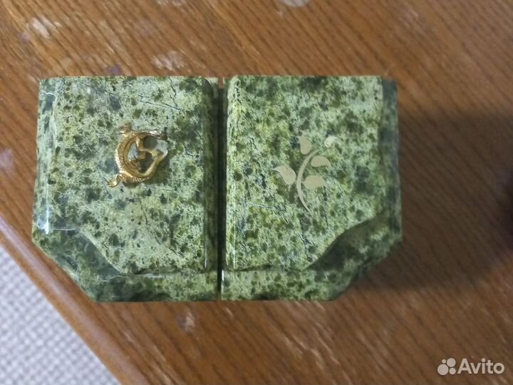 Малахитовая шкатулка