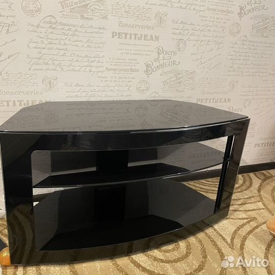 Тумба под телевизор