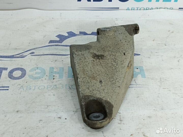 Кронштейн двигателя Chevrolet Cruze F16D3 2012