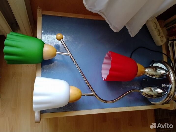 Продам люстру